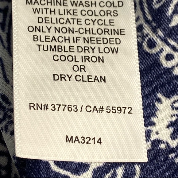 Laundry by Shelli Segal white blue paisley sleeveless blouse S top small M fit - Picture 14 of 16